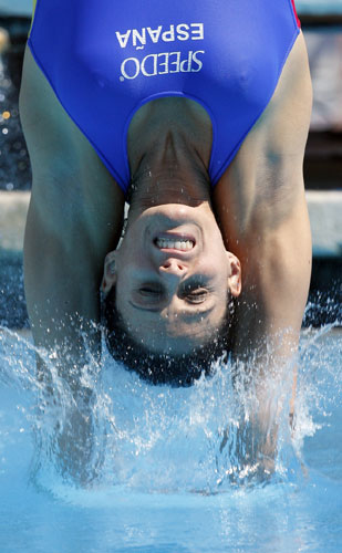 Diving: Leyre Eizaguirre