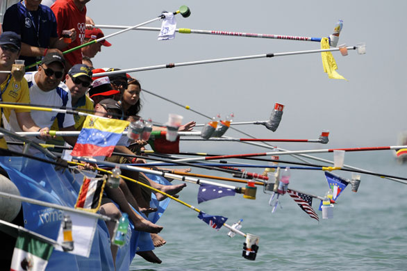 24sport: Coaches prepare to deliver drinks