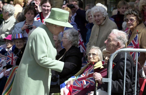 Harry Patch: Harry Patch meets the Queen in Wells market place, Somerset in 2002