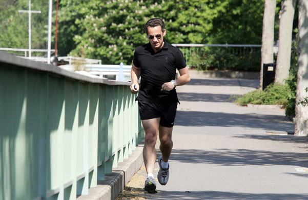 Nicolas Sarkozy: 22 April 2007: Nicolas Sarkozy jogging in Neuilly-sur-seine, near Paris