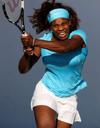 24sport: Serena Williams powers a backhand return