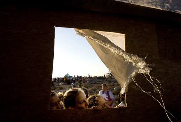24 hours : illegal israeli settlement in West Bank 