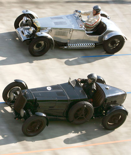 24sport: A 1932 Alvis Grenfell and a 1936 Alvis PKC731 race 