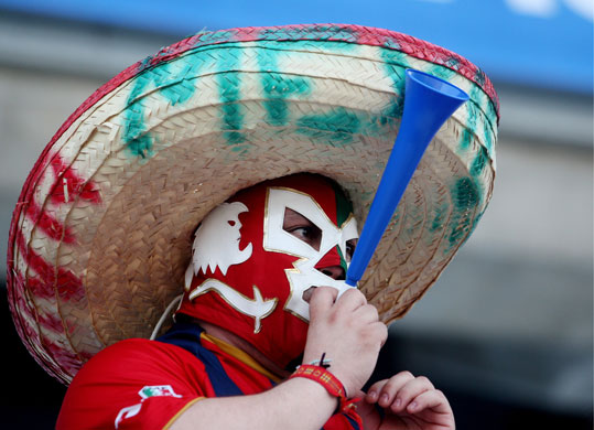 24sport: Atlante fan with his Vuvuzela