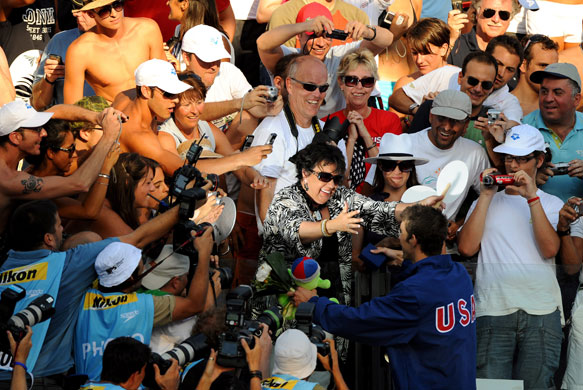 FINA World Championship: Michael Phelps celebrates with his mother Debbie