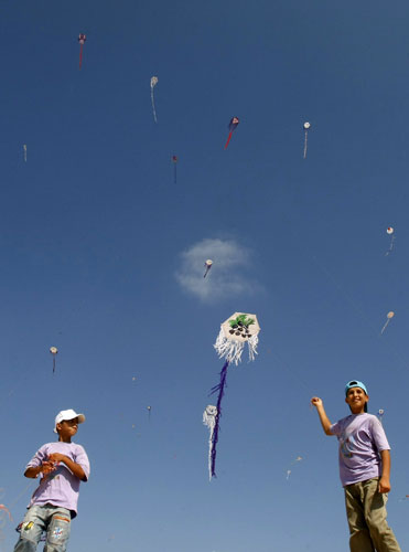 Palestinian kite festival: Palestinian kite festival in Beit Lahiya, northern Gaza Strip