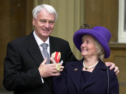 Bobby Robson: Bobby Robson - Knighthood