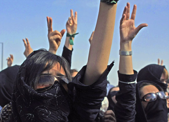 24 hours: memorial for victims of post-election violence  in Iran 