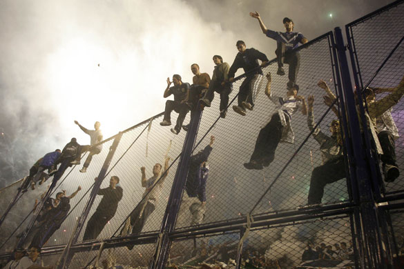 24sport: Velez Sarsfield's fans celebrate