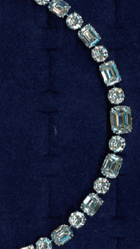 Graff Jewellers: White emerald cut and round diamond single line necklace