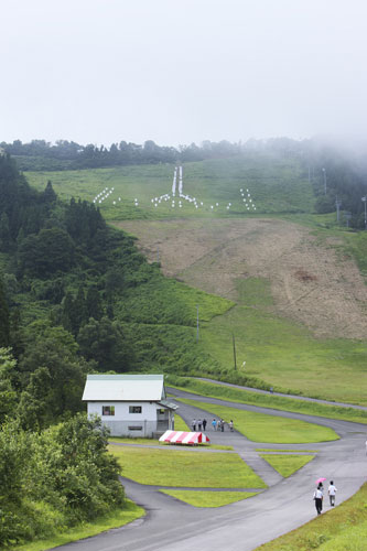 Echigo-Tsumari Art: Triennial 2009 : Tatsushi Takizawa : YAMAMOJI Project