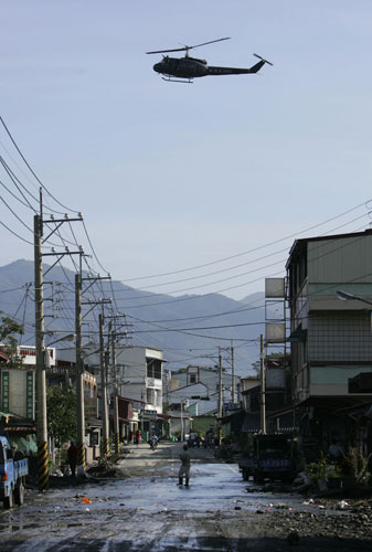 Typhoon Morakot: An army helicopter in Sinfa, Taiwan after Typhoon Morakot
