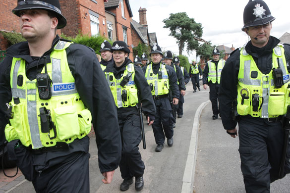 Anti-fascism rally: Police position themselves at the rally