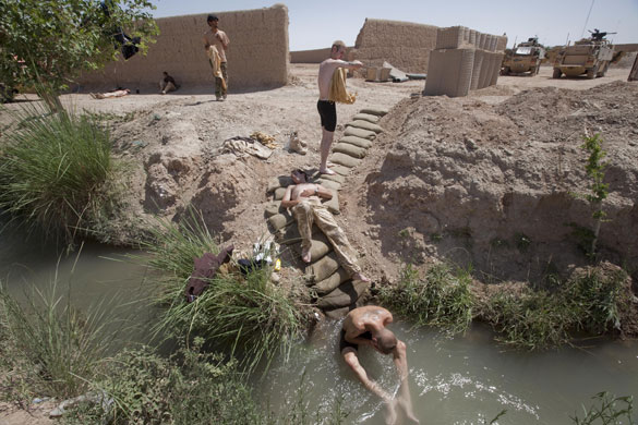Sean Smith in Afghanistan: 28 June 2009: Relaxing at the patrol base