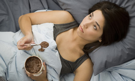 ice-cream-in-bed-001.jpg