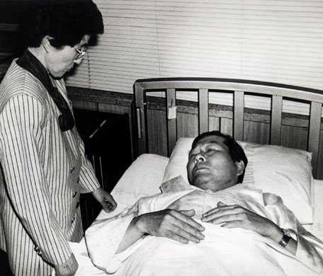 Kim Dae-jung : South Korean opposition leader Kim Dae-Jung on hunger strike in 1990 