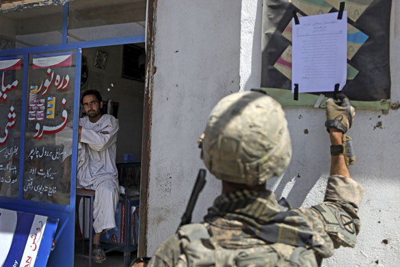 Afghanistan elections : Taliban notice threatening potential voters in Afghanistan 