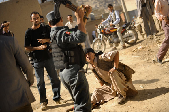 Afghanistan elections: Kabul: bank seige 