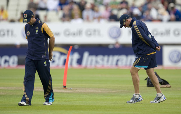 Tom Jenkins 3rd Ashes: Ricky Ponting and Tim Nielsen inspect the outfield before play
