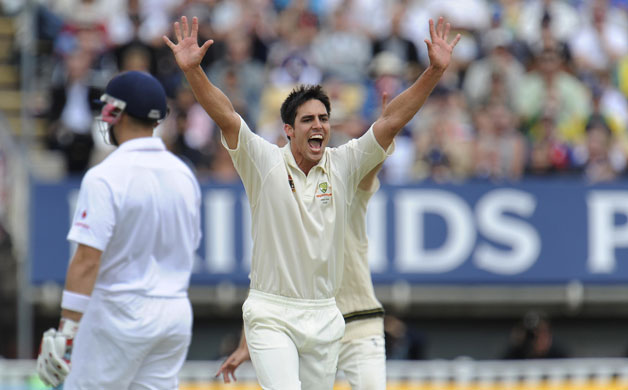 Tom Jenkins 3rd Ashes: Mitchell Johnson appeals after dismissing England batsman Ian Bell lbw