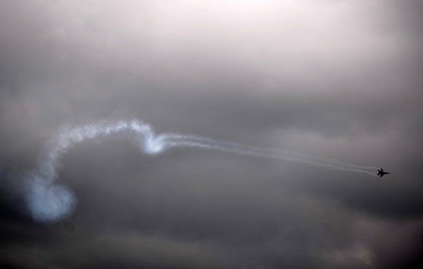 24 hours in pictures: MAKS 2009 international aerospace show in Russia