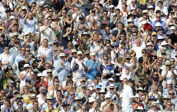 Ashes: 5th Test Day 2: Standing Ovation