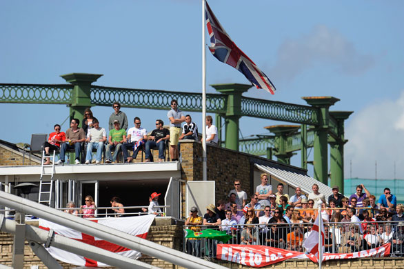 tom ashes day 2: Fans enjoy the sun shine and a terrific game of cricket