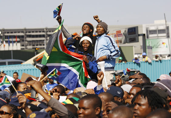 Caster Semenya: Supporters welcome Caster Semenya
