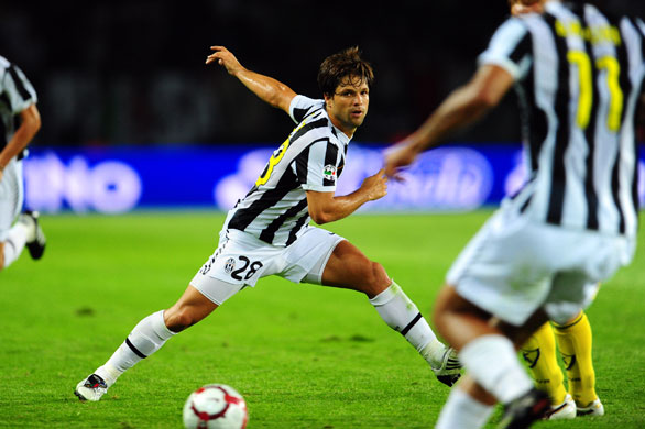 http://static.guim.co.uk/sys-images/Guardian/Pix/pictures/2009/8/27/1251379277708/Juventus-ace-Diego-during-008.jpg