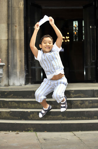http://static.guim.co.uk/sys-images/Guardian/Pix/pictures/2009/8/27/1251380982882/Eight-year-old--Xavier-Go-002.jpg