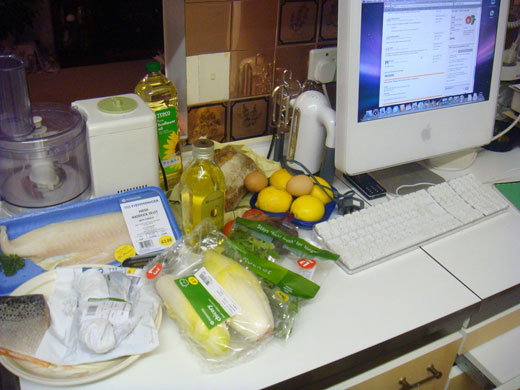 August kitchen clickalong: computer in the kitchen