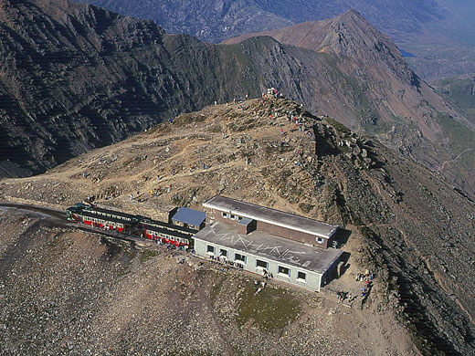 Snowdon visitor centre: Old Snowdon visitor centre, designed by Clough William Ellis architects