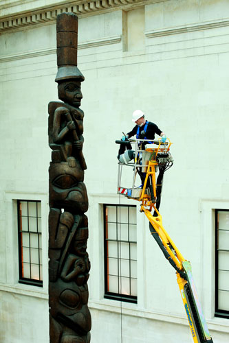 British Museum totem: It has taken three conservators six nights to clean both poles