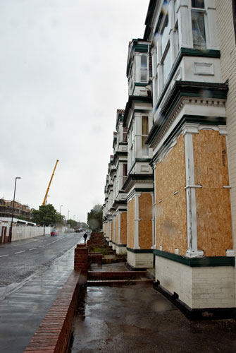 I see, you don't see: A view of an urban residential street