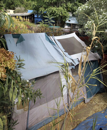Jaycee Dugard kidnapping: A tent and shacks in the backyard where Jaycee lived