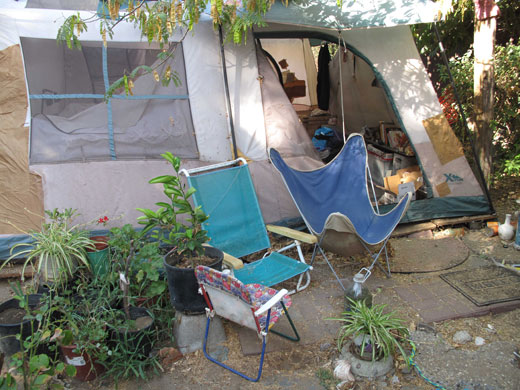 Jaycee Dugard kidnapping: Chairs outside a tent in the backyard of Phillip Garrido's home
