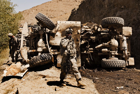 24 hours in pictures : IED attack on US forces in Afghanistan 