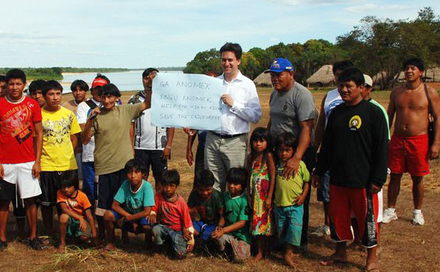 Message to Copenhagen: Photo sent on Flickr: Ed Miliband in the Xingu Indigenous Park