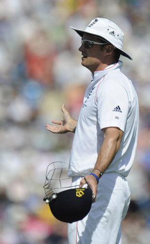 Tom Ashes 4th test day 2: An exasperated Andrew Strauss.