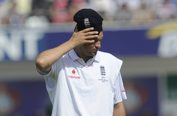 Tom Ashes 4th test day 2: Steve Harmison can't bear to watch his team-mates performance.