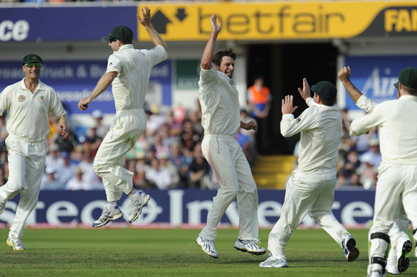 Tom Ashes 4th test day 2: Hilfenhaus celebrates after trapping Bopara for LBW on his 1st ball.