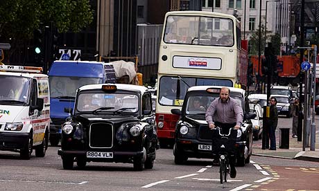Bike blog : cycle lane and helmet