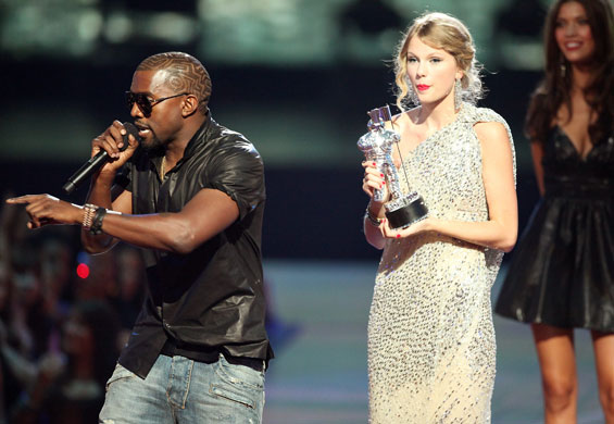 MTV Video awards 2009: Kanye West jumps onstage after Taylor Swift won Best Female Video award 