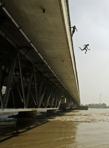 24 hours in pictures: River Yamuna flooding in Delhi 