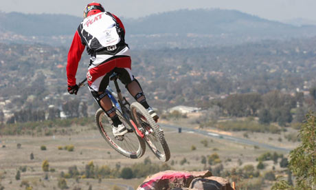 Bike Blog : World downhill champion Steve Peat racing in Canberra