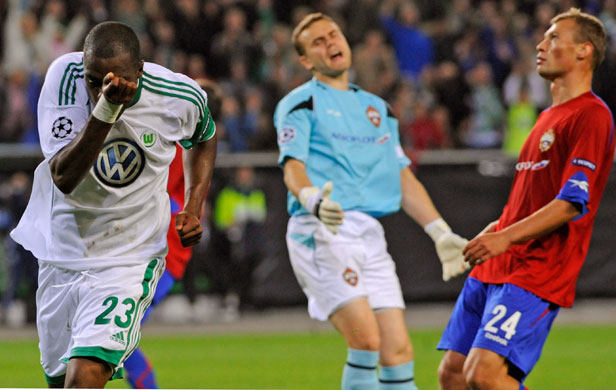 2 champions league: Grafite celebrates as Igor Akinfeev & Vasili Berezutski react 