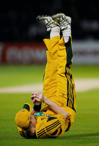 24sport: Australia's Lee rolls on to his back