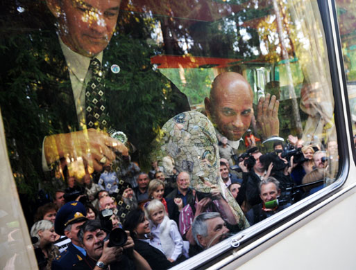 24 hours in pictures: TOPSHOTS-RUSSIA-CANADA-USA-SPACE