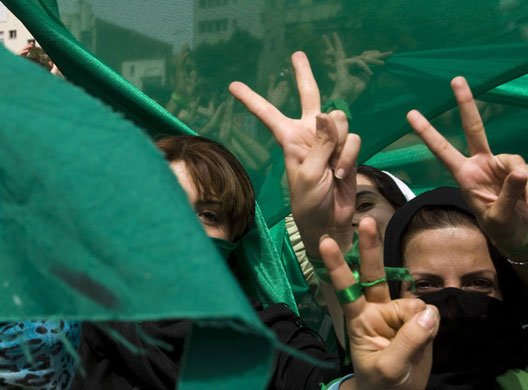 iran protests : oppostion supportersprotest in Tehran