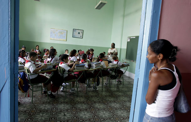 24 hours: first day back to school  in Cuba 